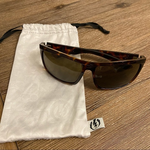 Electric sunglasses - Picture 9 of 10